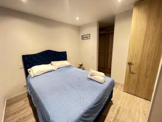 Luxury Penthouse With a Rooftop Pool & 24h Gym, Near Zona G! - 6
