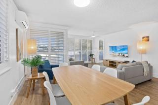 3 Bedroom Beachfront at Wyuna Apartments - Gold Coast - 2