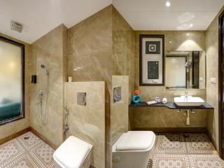 Hotel Oak Plaza - Near Connaught Place - 7