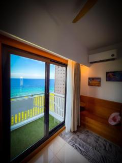 Aqua Horizon Beachside Skyline Vista Art Condominium - 1