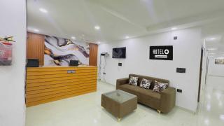 Hotel O Sector 18 Metro station - Noida - 2