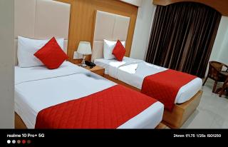 Hotel The Anand # International Near Metta Buddharam Temple-Mahabodhi Temple 1500m - Restaurant -Swimming Pool & Parking Facilities- Fully Air Conditioning Luxuary Rooms - Best Hotel - Bodh Gaya - 5