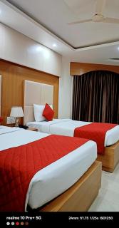 Hotel The Anand # International Near Metta Buddharam Temple-Mahabodhi Temple 1500m - Restaurant -Swimming Pool & Parking Facilities- Fully Air Conditioning Luxuary Rooms - Best Hotel - Bodh Gaya - 3