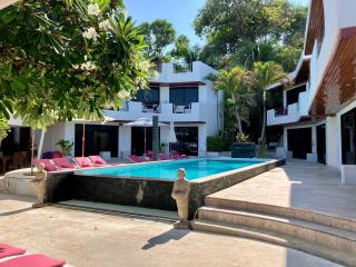 Beluga Boutique Hotel - 2