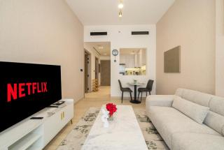 Stylish 1BR Apartment in Binghatti Luna JVC Dubai - 6