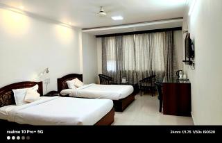 Hotel Himgange Palace Near Bodhgaya Indonesian Temple - Bodh Gaya - 1