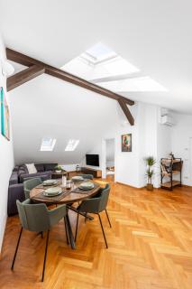 Cozy Luxe Home at the Heart of Old Prague Centre - 9