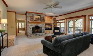 Mountain Memories - Viking gas range GE double ovenwarmer Lake views - Marblehill - 0