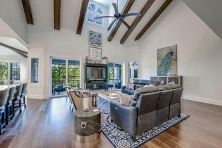 Tern Key - New Luxury Canal Front Home with Pool Spa Dock Close to Bean Point Pine Ave - Anna Maria - 5