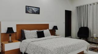 Aesthetic Apartment Cozy Peaceful view - Murree - 5