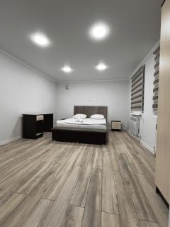 Apple Hostel Bishkek - 1