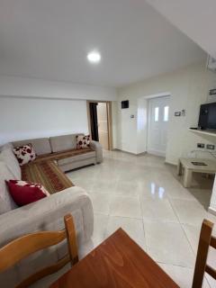 Rajan Apartament - Polisi i Vogël - 4
