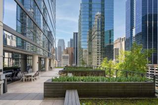 Loop 1BR w Gym Pool nr Financial District CHI-233 - Chicago - 6