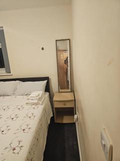 Carpricorn lodge - Leicester - 1
