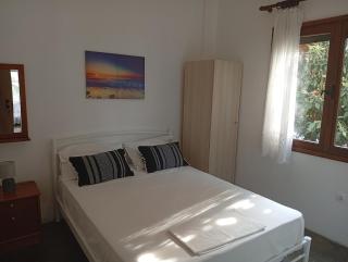 VANGELI'S GARDEN HOUSE - 3
