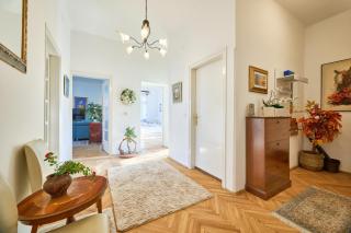 Leona Authentic Beachfront Villa 2BR APT - Opatija - 6