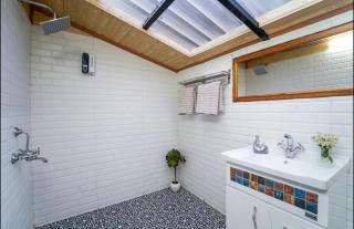 Krishna Cottage - - 2