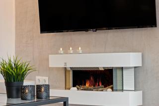 Black and White Beach - Boutique Apartment with Sea Views - 3