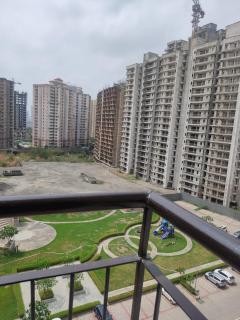 Urban Nest Homestays - Noida - 7