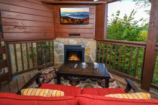Splash of Romance - Pigeon Forge - 7