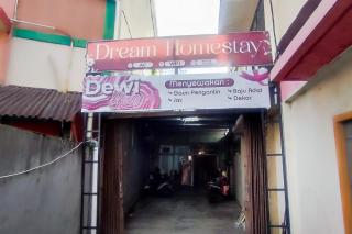 Urbanview Hotel Dream Guesthouse Padang - Kampungdurian - 4