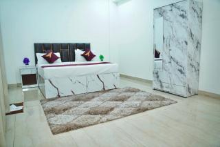 Hotel Red Brick By Admire Stay - Noida - 5
