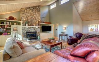Vista Haven - Mountain Views and Fireplace and Big Screen TVs and Extras - 2