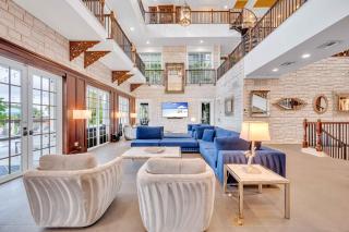 The Modern Castle Canal View Access Rooftop Living Greenhouse VlLLAS - Fort Lauderdale - 3