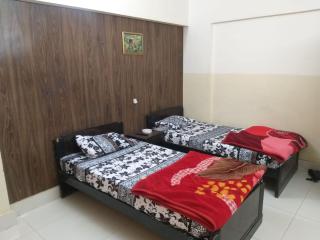 Hotel Zishan - Karachi - 1