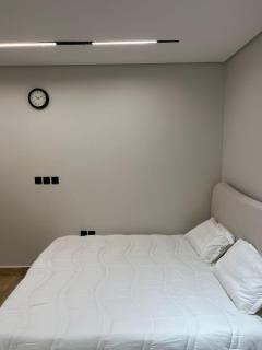 Self-Entry studio AlYrmook - 1