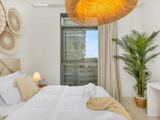 Designer 1 Bedroom on Private Beach with Infinity Pool - 5