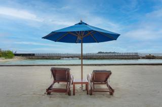 Hulhule Island Hotel- Private Beach Access & Airport Pick-up and Drop - Malé - 5