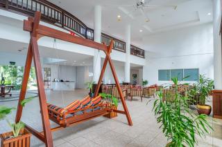 Hulhule Island Hotel- Private Beach Access & Airport Pick-up and Drop - Malé - 2