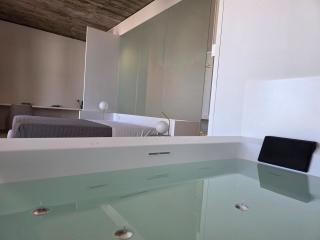 Skyline Boutique Apartment - 7