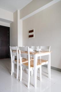 Uptown Parksuites BGC Stylish 2BR Fast WiFi Washer Balcony - Manila - 6
