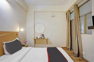 Capital O Mt Corporate Stays Near Iskcon Temple Noida - Indirapuram - 1