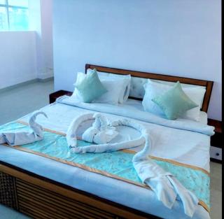 Hotel Golden ! Buddha Palace Near Metta Buddharam Temple-Mahabodhi Temple- Restaurant & Parking Facilities - Fully Air Conditioned Hotel -Best Luxuary Hotel - Bodh Gaya - 3