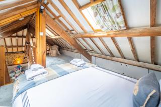 Bellas Barn by Big Skies Cottages - Weybourne - 6