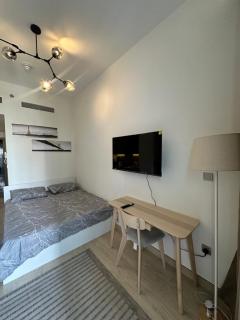 Chic Cozy Studio in Azizi Riviera Meydan - Msgetaways - 9