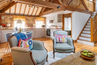 Bellas Barn by Big Skies Cottages - Weybourne - 2