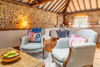 Bellas Barn by Big Skies Cottages - Weybourne - 1