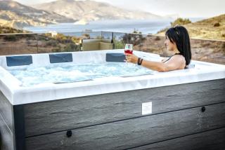 Secluded Luxury Villa w Jacuzzi & Stunning Views - Kali Limenes - 9