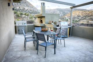 Secluded Luxury Villa w Jacuzzi & Stunning Views - Kali Limenes - 4