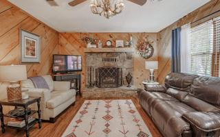 Wooded Bliss Hot Tub Single level Cabin with no Steps Rocking Chairs and Wooded Views - Pigeon Forge - 6