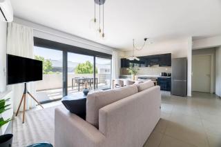 Soft-Sized 1BR Property in Marousi by UPSTREET - 5