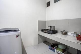 OYO 93477 Almahyra Guest House Syariah - Jambi - 3