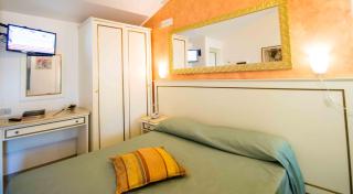Resort Rocca di Vadaro - Beachfront Apartments, Rooms & Suites - Capo Vaticano - 1
