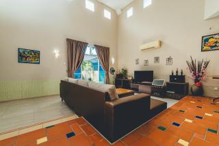Batu Pahat Santalia Villa 4BR 12pax Private Pool by Our Stay - Batu Pahat - 5