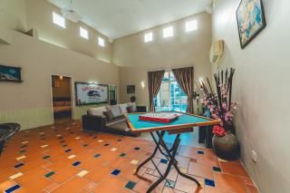Batu Pahat Santalia Villa 4BR 12pax Private Pool by Our Stay - Batu Pahat - 4