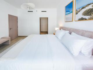 2 Bedroom Home Including Yas Theme Park Tickets - Abu Dhabi - 1